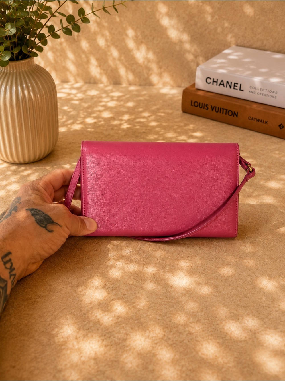Pre-Loved Prada Fuchsia Saffiano Leather Crossbody Bag with Gold Trim - Picture 3 of 5